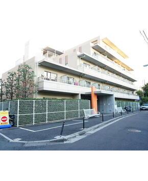 メゾン・ラフィーネ